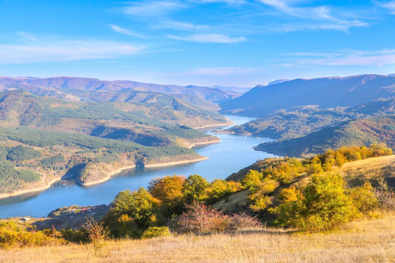 Nemir Zavojsko Jezero Lägenhet *