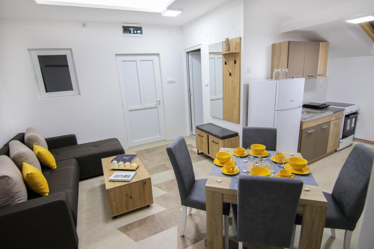 Nemir Zavojsko Jezero Apartment