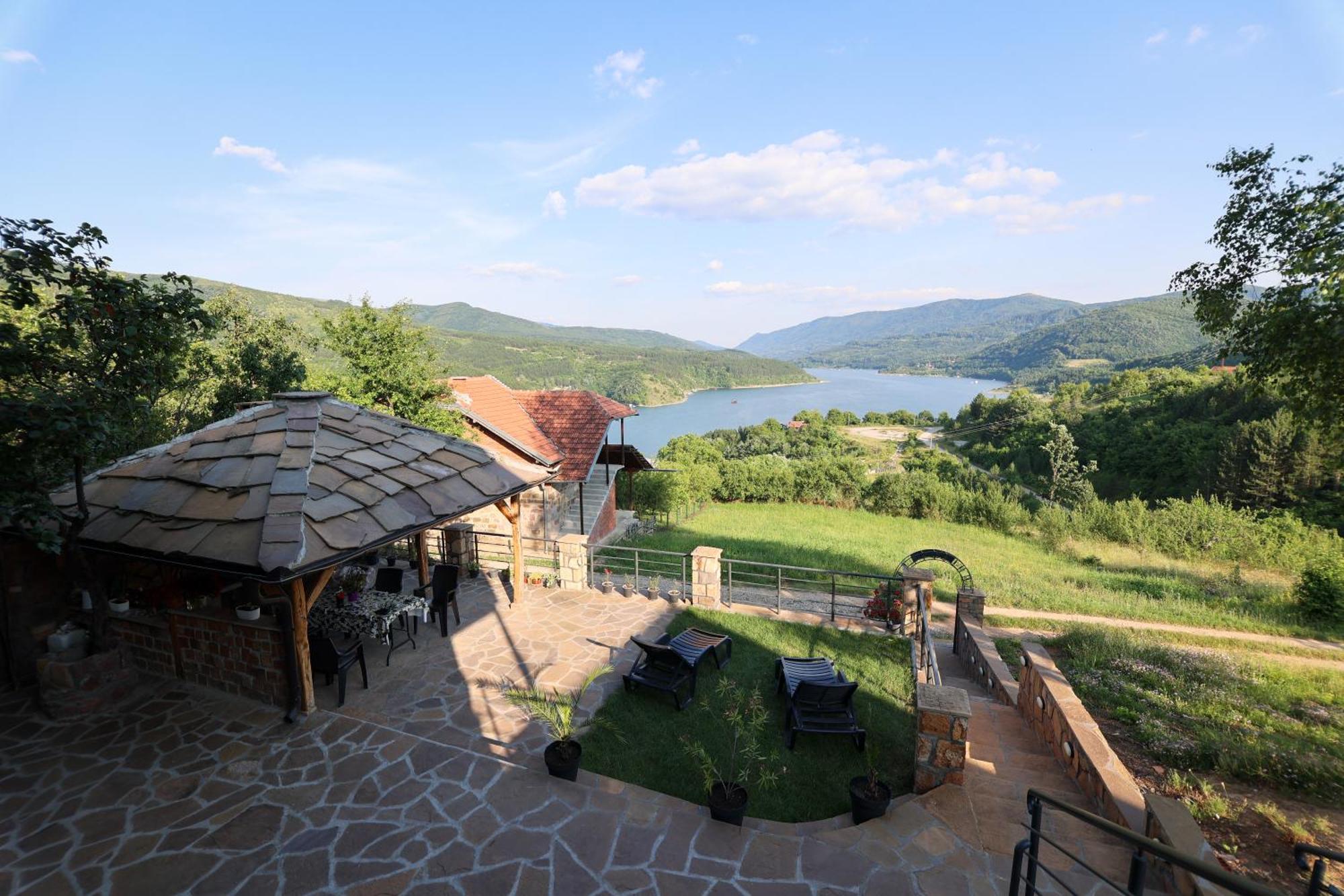 Nemir Zavojsko Jezero Pirot